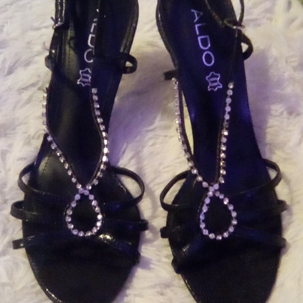 NWT ALDO Vero Cuoio Black 3" Heel's With Diamond 💎 Details In Front Of Heels
